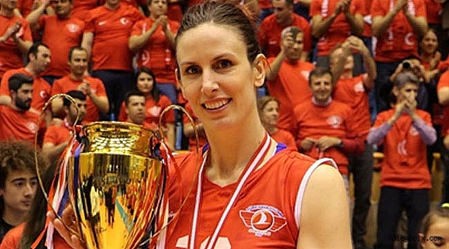 Jelena Nikolic yuvada kaldı