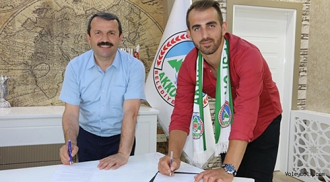 Akkuş transferlere devam ediyor