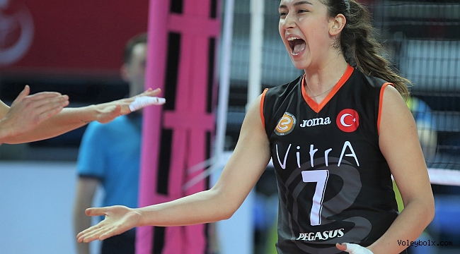 Eczacıbaşı, Hande ve Yasemin'i kiraladı