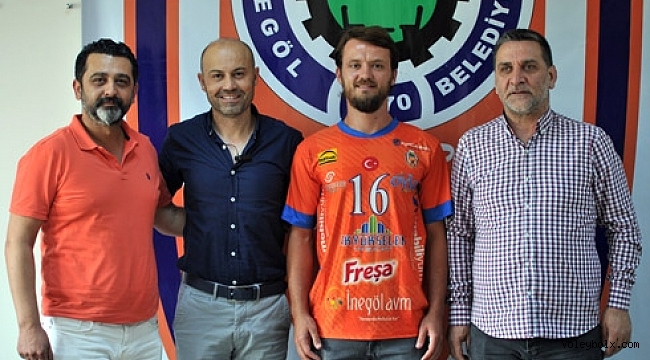 Burak Hazırol, İnegöl Bld.’ye imzayı attı
