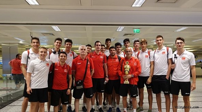 Balkan şampiyonu U18 Erkek Milliler yurda döndü