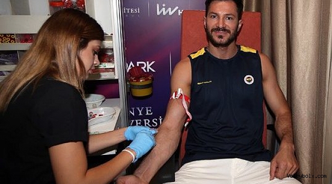 Fenerbahçe’de oyuncular sağlık kontrolünden geçti
