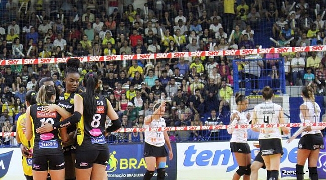 Brezilya'da Praia Clube liderliği sürdürdü