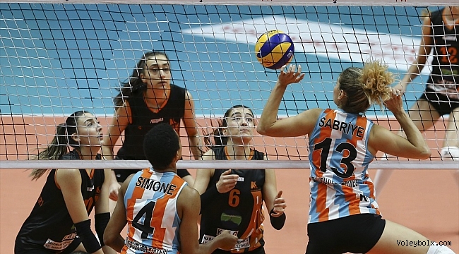 Kameroğlu Beylikdüzü Voleybol İhtisas deplasmanda kazandı