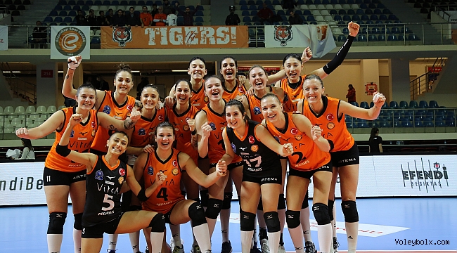 Eczacıbaşı ilk yarıyı galibiyetle bitirdi