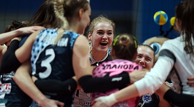 Rusya derbisinde gülen Dinamo Kazan