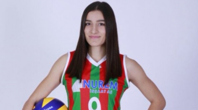 Simay Akdağ İlbank'ta...