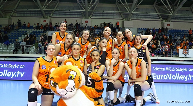 Eczacıbaşı VitrA, CEV Şampiyonlar Ligi’nde Hameenlinna’yı 3-0 Mağlup Etti