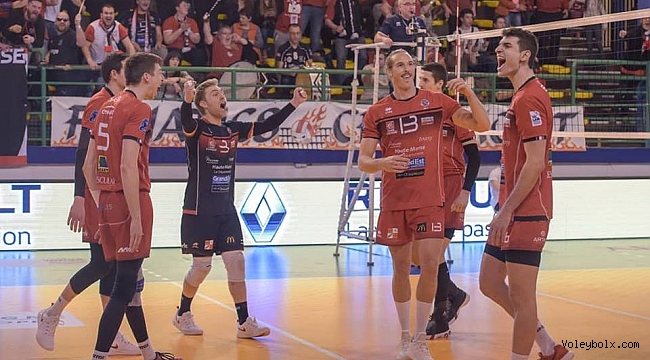 Fransa'da Montpellier'e Chaumont şoku
