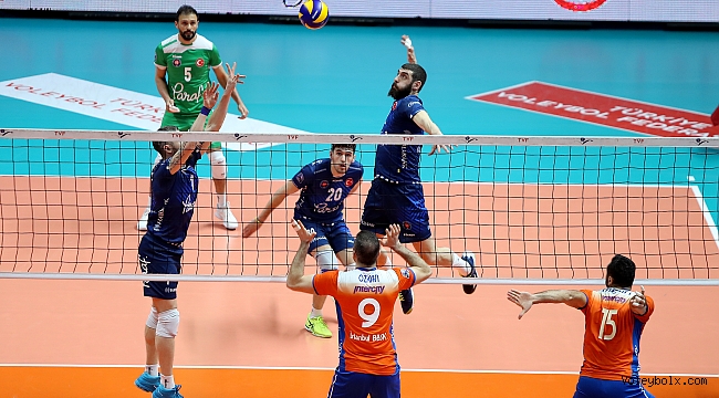 Halkbank, İBB'den 2 puan alabildi