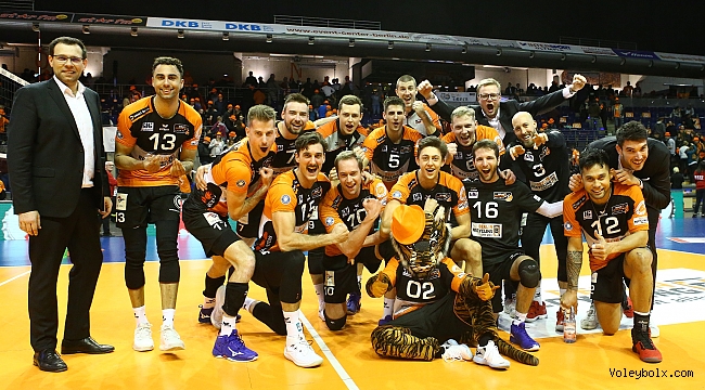 VCO Berlin ve Recycling Volleys 3 puan aldı...