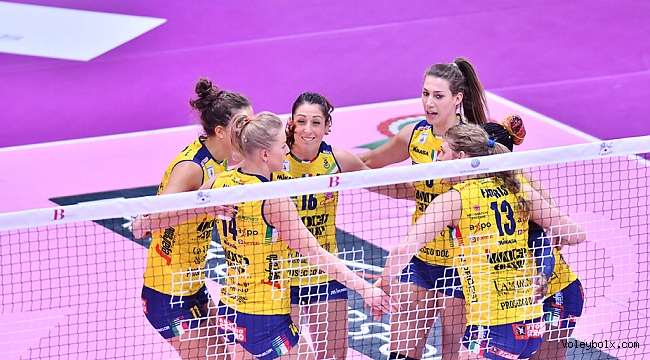 Imoco Volley'in liderliğinde İtalya'da lig etabı sona erdi