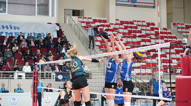 1. Lig Bayanlar Yarı Final Etabı Karşılaşmaları Devam Ediyor