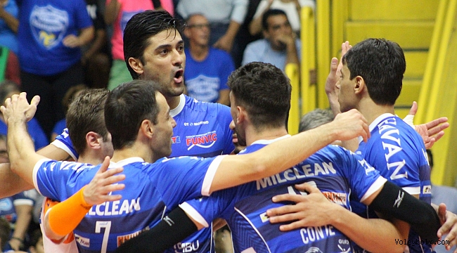 Brezilya'da Funvic Taubate 5. sette kazanarak seriyi 2-0 yaptı