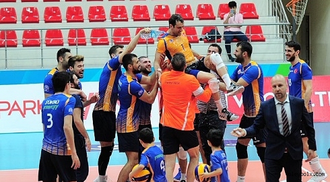 Erdem Sonat voleybola veda etti
