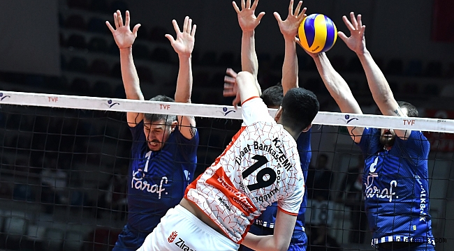 Halkbank yarı finalde