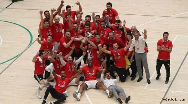 Portekiz'de Benfica, kupanın ardından ligde de şampiyon