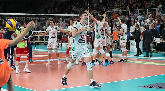 Trentino ve Perugia, yarı final serisini 2-1'e taşıdı