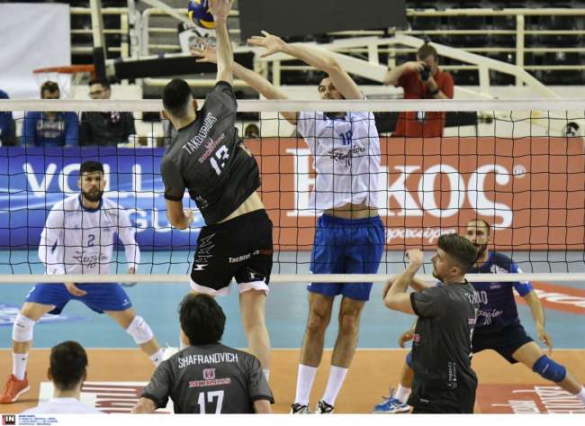 Yunanistan'da Olympiakos ve PAOK durumu 2-0 yaptı