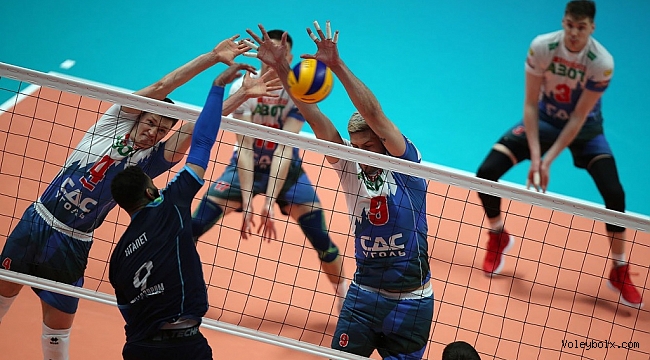 Rusya final serisi ilk maçında Kuzbass Kemerovo, Zenit Kazan'a set vermedi