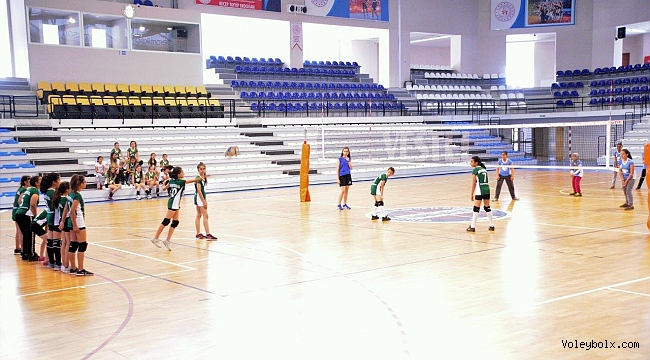 Turgutlu'da Voleybol Şöleni