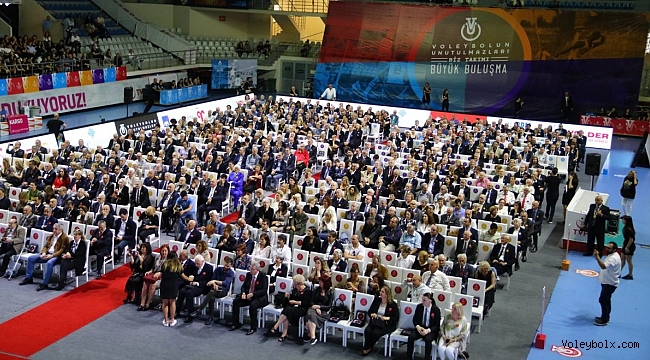 Voleybolun Unutulmazları “Biz Takımı” Büyük Buluşması Gerçekleşti