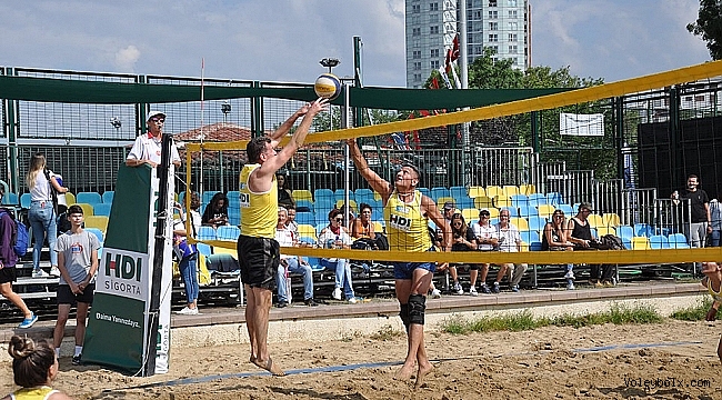 Kadıköy Plaj Voleybolu Turnuvasından muhteşem final