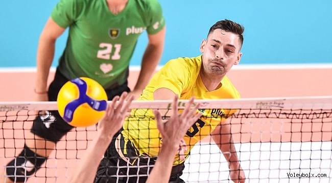 Polonya'da erkeklerde 2 karşılaşma oynandı...