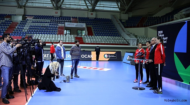 A Milli Kadın Voleybol Takımımız Basınla Buluştu