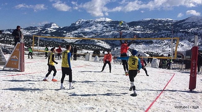 TVF Kar Voleybolu Türkiye Şampiyonası Mersin Toroslar’da Başladı