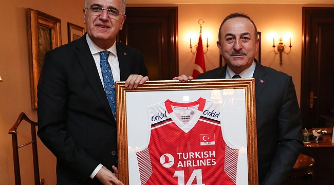 Üstündağ, Mevlüt Çavuşoğlu’nu Ziyaret Etti