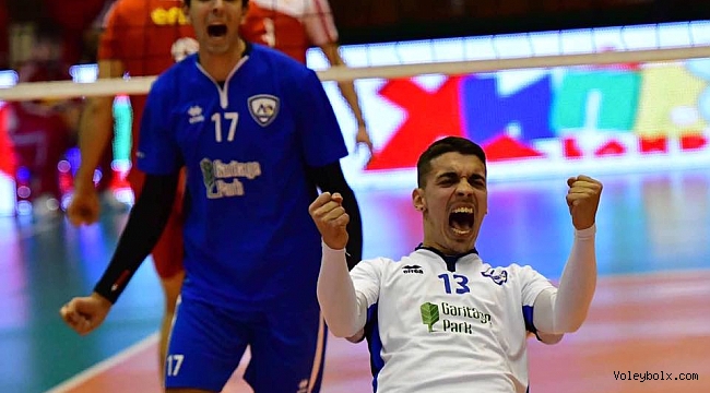 Bulgaristan'da VK Neftochimik 2010'a yeni libero