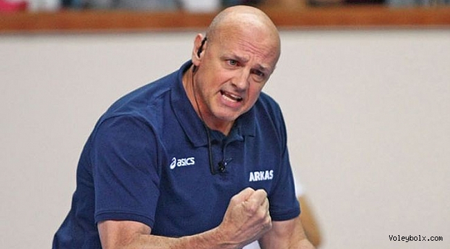 Arkas Spor Antrenörü Glenn Hoag'dan federasyonun kararına destek