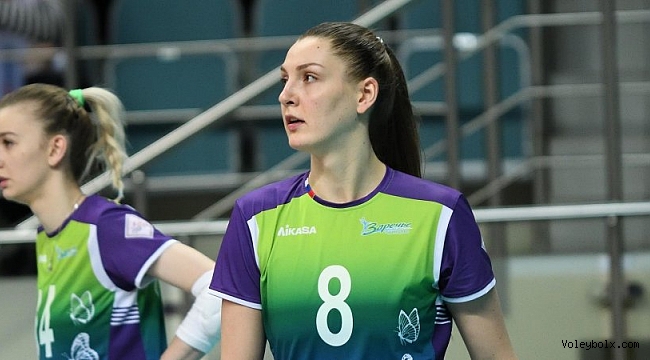 Anna Melnikova, Lokomotiv Kaliningrad ile anlaştı...