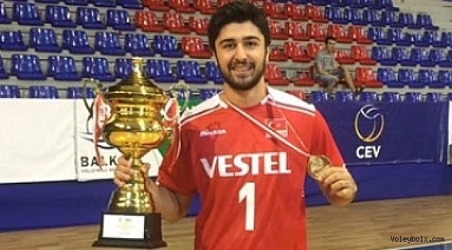 Türşad Milli Voleybolcu İle Anlaştı