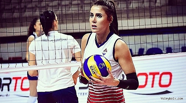 Dilara Dağyar, Çukurova Bld.’de...