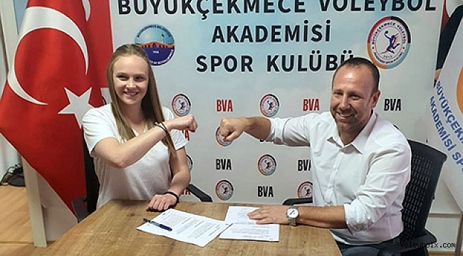 Gökçe Çiçek, Büyükçekmece Voleybol Akademi’de..