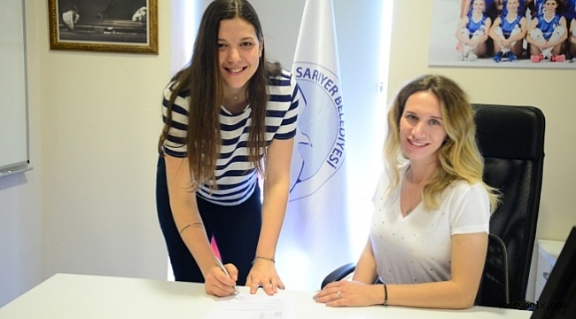 Ecenur Aksoy, Adam Voleybol’da..