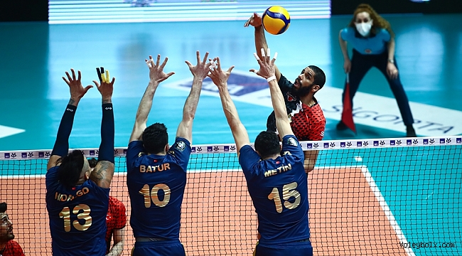 Erkekler AXA Sigorta Kupa Voley’de İlk Finalist Spor Toto Oldu