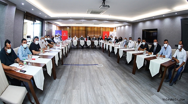 Efeler Ligi 2020-2021 Voleybol Sezonu Değerlendirme Toplantısı Yapıldı