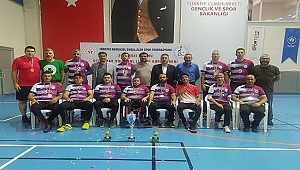 Oturarak Voleybolda Süper Ligi Şampiyonu Karaman İl Özel İdaresi