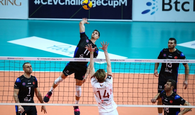 Halkbank, OK Bosna Sarajevo’yu 3-0 Mağlup Etti