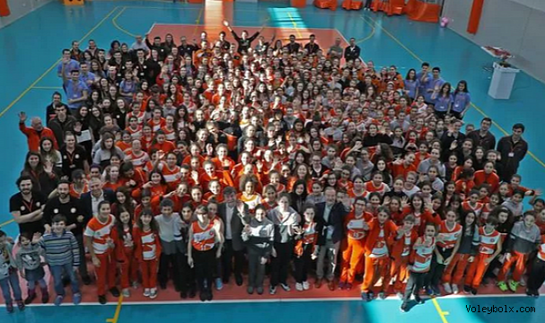 Eczacıbaşı, genç sporcularla bir araya gelecek