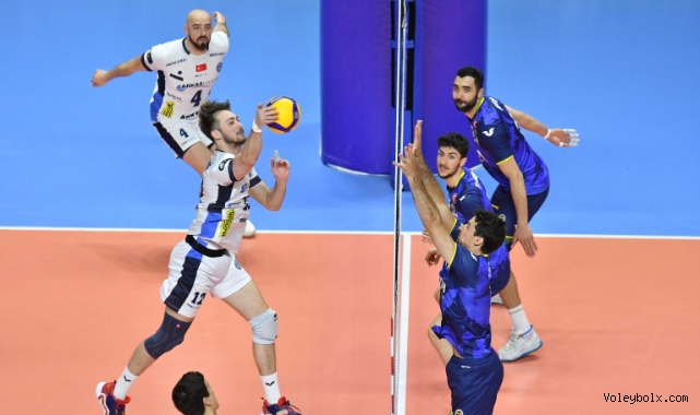 Efeler Ligi Play-off 3/4.lük Etabı Başladı