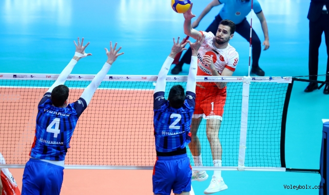 Efeler Ligi Play-off Final Etabı Başladı