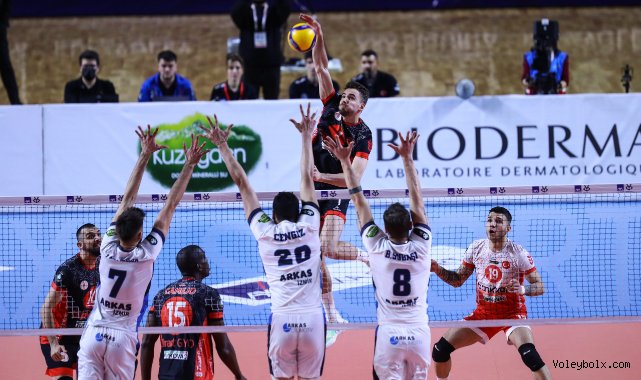 Erkekler Kupa Voley’de İlk Finalist Arkas Spor Oldu