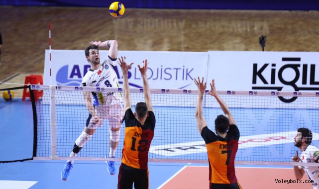 Erkekler Kupa Voley’de Şampiyon Arkas Spor Oldu