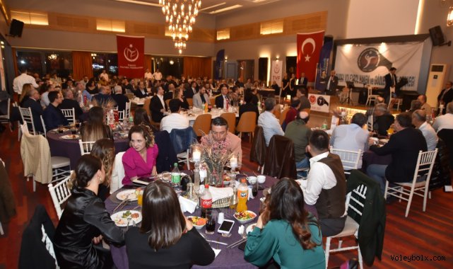 TVF Yönetimi, Bursa Voleybol Hakem ve Gözlemciler Derneği Gecesi'ne Katıldı