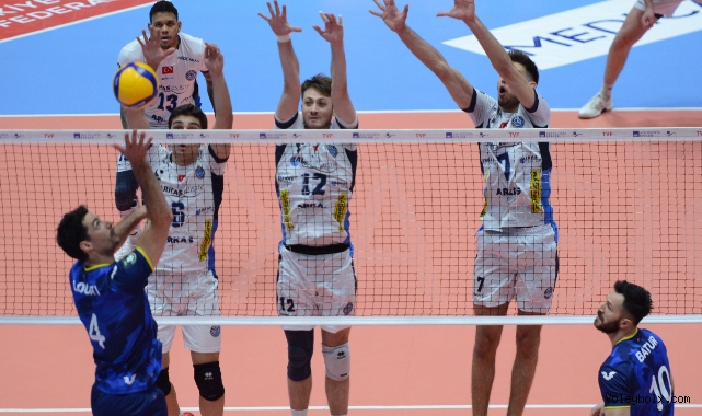 Efeler Ligi Play-off 3/4.lük Etabı Sona Erdi