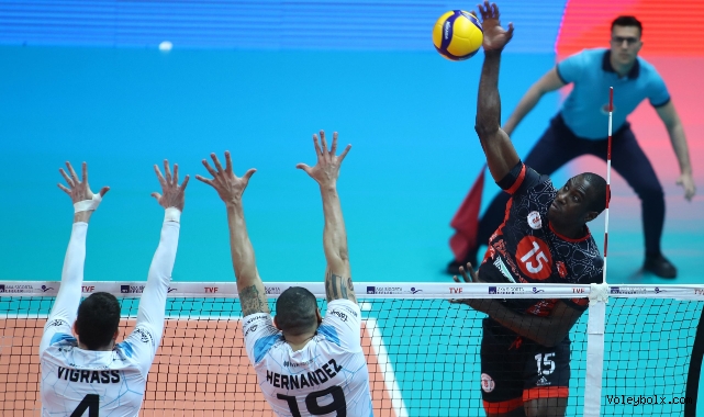 Efeler Ligi Play-off Final Etabı Devam Ediyor